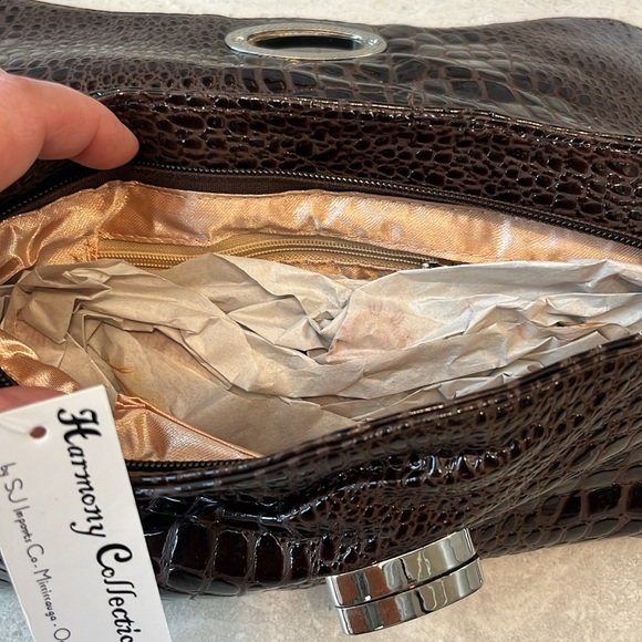 Vinyl Ladies Purse (clutch) - Picture 6 of 6